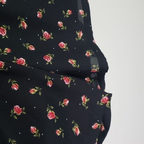 Disney Princess Womens  Rosebud & Polkadot Print Bell Sleeve Romper Size L - Picture 8 of 16